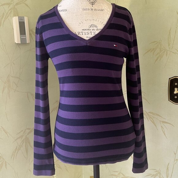 TOMMY HILFIGER V-NECK STRIPED TOP:PREOWNED MEDIUM PLUM PURPLE/MIDNIGHT NAVY - Picture 1 of 9